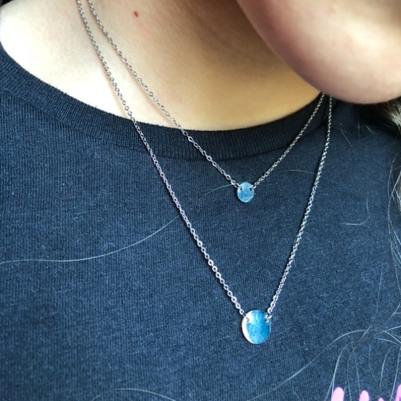 🎉HP🎉✨NWOT Stainless steel two layer disc necklace - Picture 3 of 5